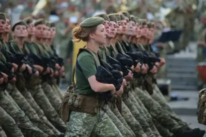 Мобілізація жінок в Україні не проводиться, не готується і не розглядається - комітет з нацбезпеки