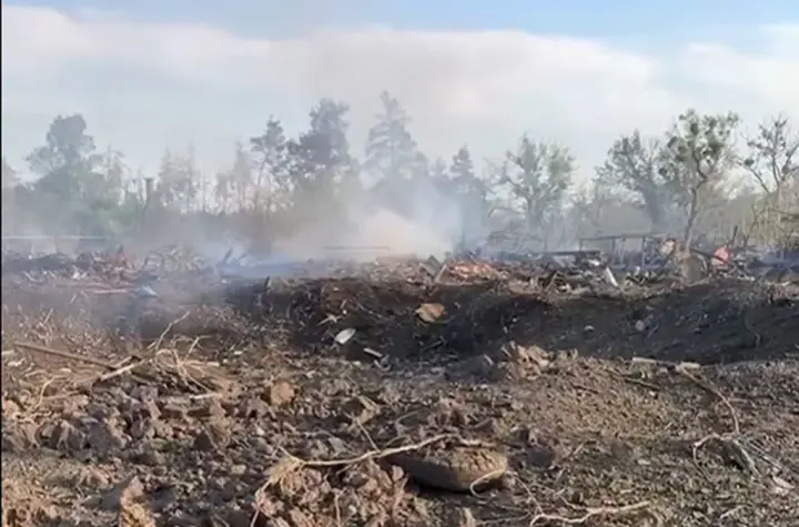 An explosion occurred in a village in the Dnipropetrovsk region: authorities reported a "war crime" and the evacuation of residents
