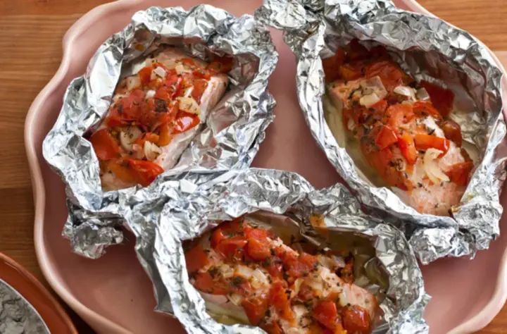 How to properly bake in foil so that meat, vegetables, and fish remain juicy