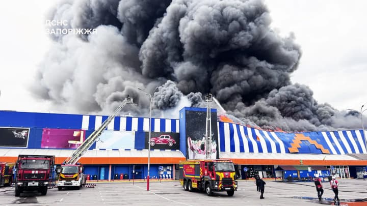 In Zaporizhzhia, the number of people injured in the Russian strike on a shopping center has risen to five