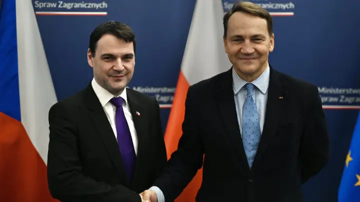 рф підозрюють у масштабній дезінформації про "територіальні претензії" Польщі до Чехії - ЗМІ