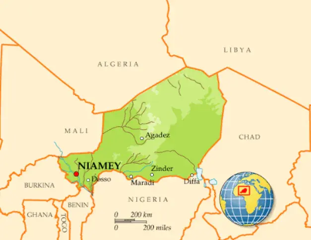 In Niger's capital, attackers assaulted the airport and attempted to break into the presidential building