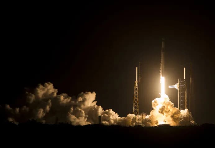 NASA і SpaceX відклали запуск місії до МКС через витік у кораблі Dragon