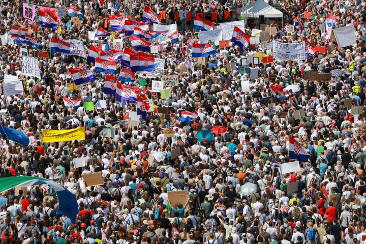 Десятки тисяч людей вийшли на мітинг через затримки з прибиранням сміття в Хорватії