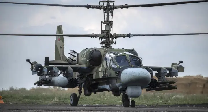 Українські військові за допомогою дронів FP-1 знищили 3 вертольота в рф