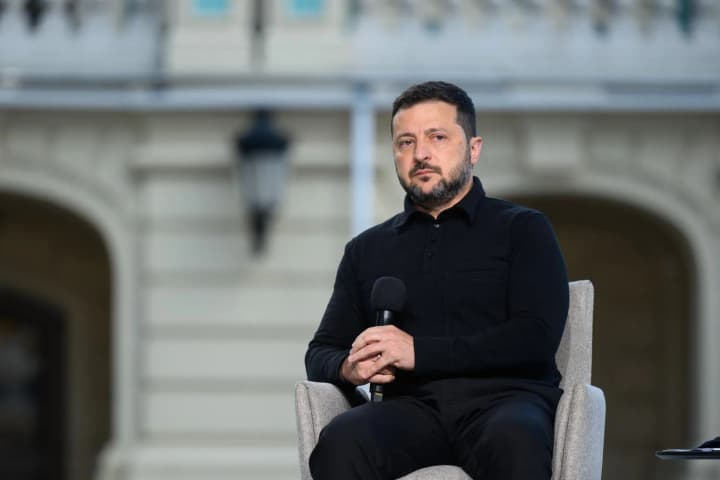 Зеленський назвав питання Донбасу ключовим у війні з росією