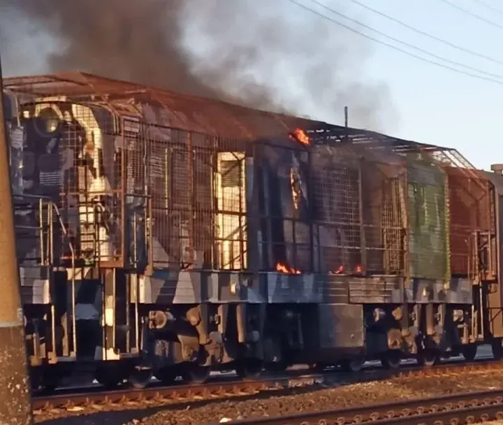 російські війська атакували поїзд Київ - Суми, 90 пасажирів вдалось врятувати