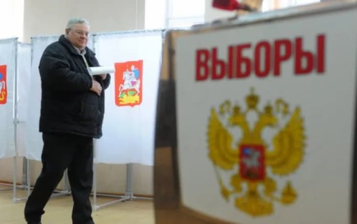 "Яблоко" закликало росіян псувати бюлетені після зняття партії з виборів до держдуми