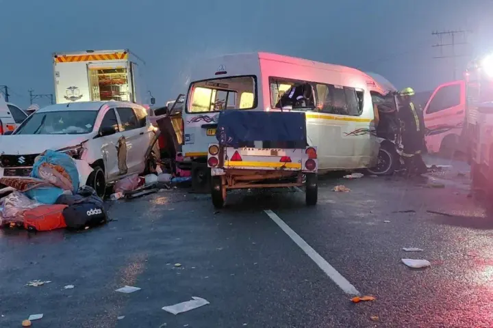 A major road accident in South Africa claimed 21 lives