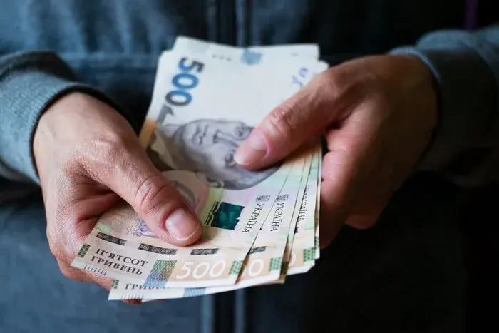 The Cabinet of Ministers plans to increase the minimum wage by 900 hryvnias next year