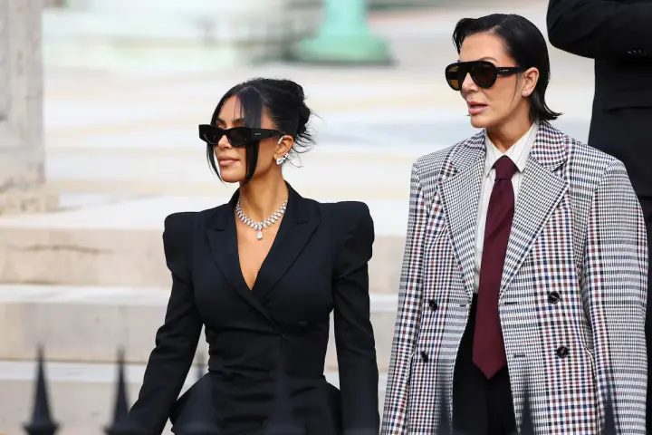 Kim Kardashian was awarded symbolic compensation of 1 euro for the robbery in Paris