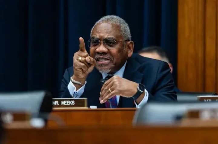 In the U.S. Congress, lawmakers called for not supporting new sanctions against Russia because of Trump's broad tariff powers