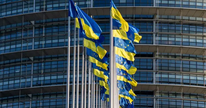 Украина получила от ЕС 3,3 млрд евро на закупку ракет и дронов
