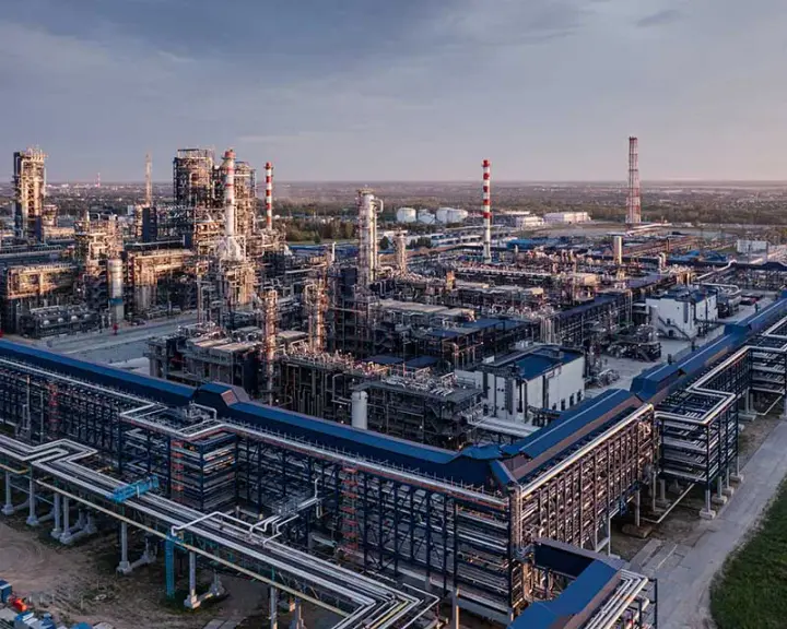 The Moscow oil refinery halted operations after an attack by Ukrainian FP-1 UAVs