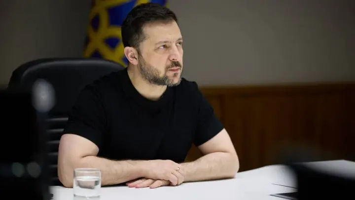 рф за тиждень випустила по Україні понад 2 тисячі дронів - Зеленський