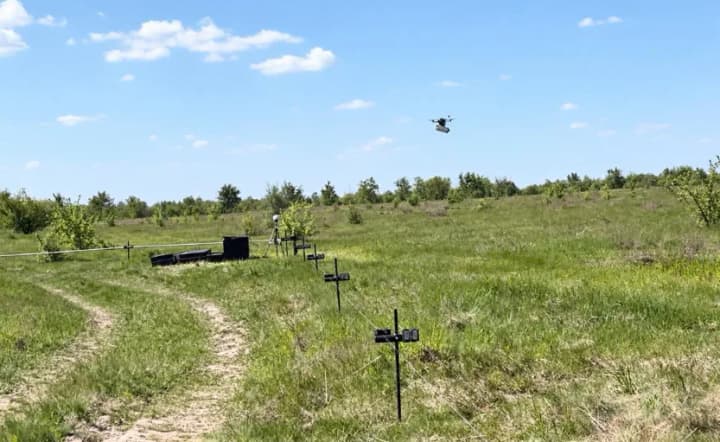 In Ukraine, the "Chahar" barrier was created, which cuts FPV drones’ fiber-optic cables in one second