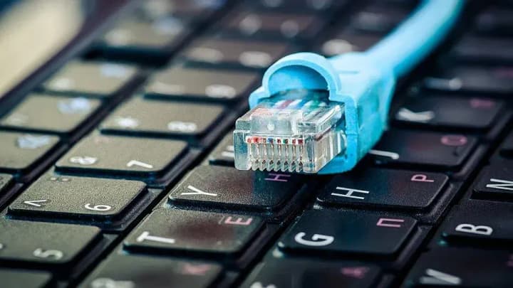 Due to Russian shelling, internet disruptions are possible in Kyiv — providers