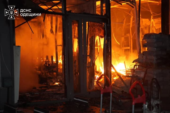 Russian strikes claimed the lives of 8 people and injured more than 20; Nova Poshta was affected — consequences by region