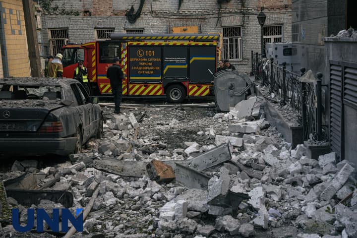 У Києві внаслідок удару рф пошкоджено будівлю Вищої ради правосуддя, є постраждалі