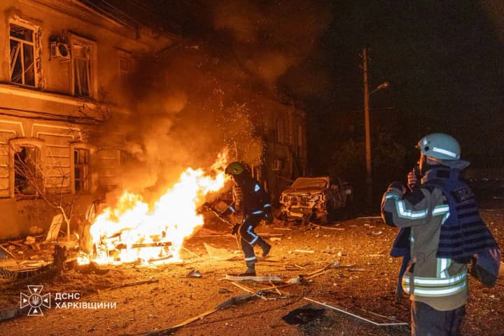 Following new Russian strikes, Zelenskyy called on Trump to enact the law on sanctions "from hell" against the Russian Federation