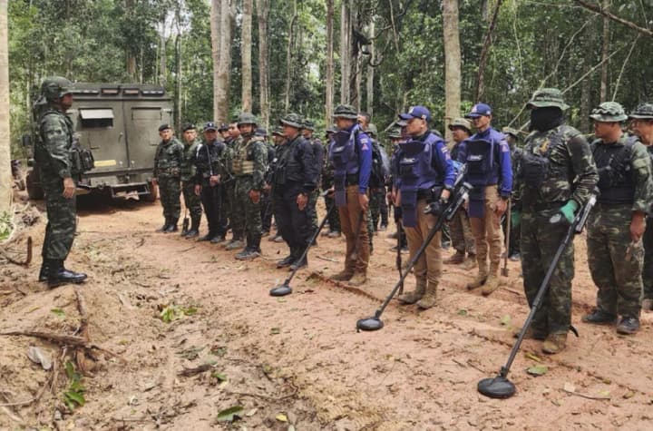 Russia has begun recruiting Thai residents into its army, promising "safe" service far from Ukraine