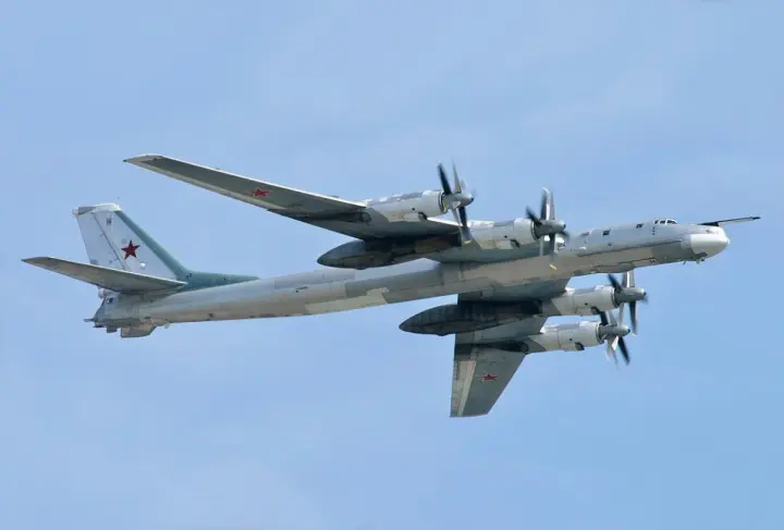 A Tu-95 bomber has crashed in russia; one of these aircraft bombed Okhmatdyt — what is known about the aircraft