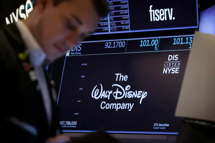 Disney звільняє кілька сотень співробітників - ЗМІ