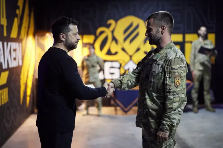 Zelenskyy met with participants in Operation "Vivaldi" and presented awards