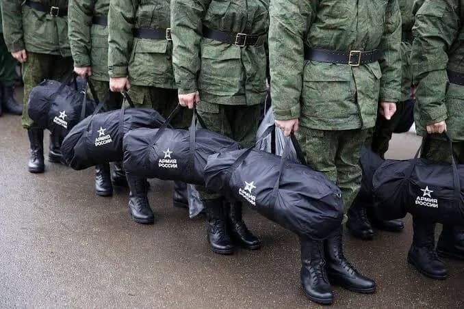 Міноборони рф планує восени відправити на строкову службу 120 тисяч осіб