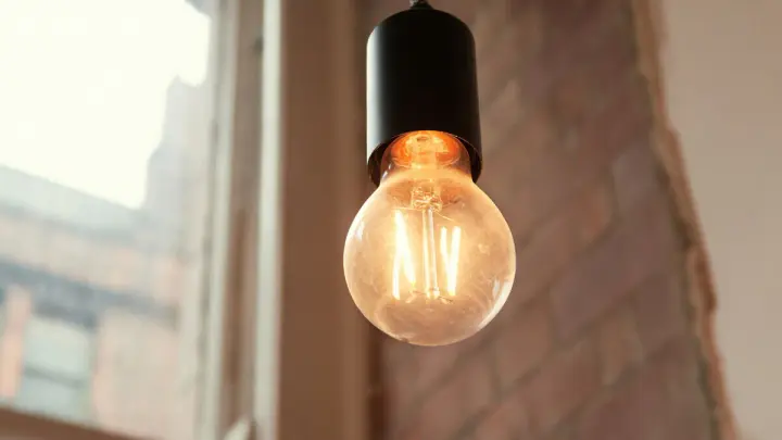 Regular power outages in Ukraine — will there be a blackout this year?