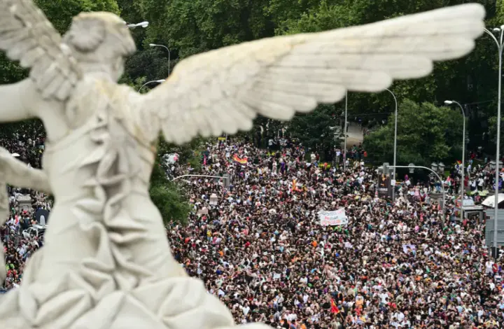 В Іспанії десятки тисяч людей вийшли на протести через житлову кризу, у Мадриді та Валенсії сталися сутички