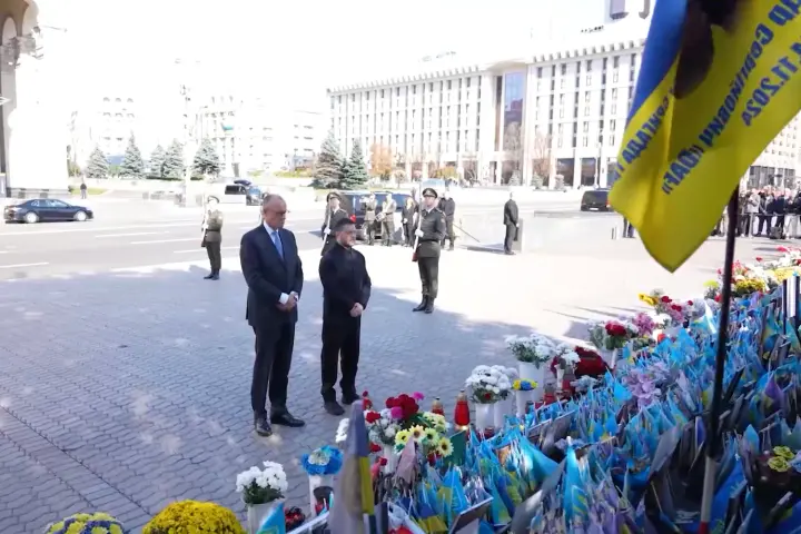 Зеленський і Мерц вшанували полеглих захисників на столичному Майдані Незалежності