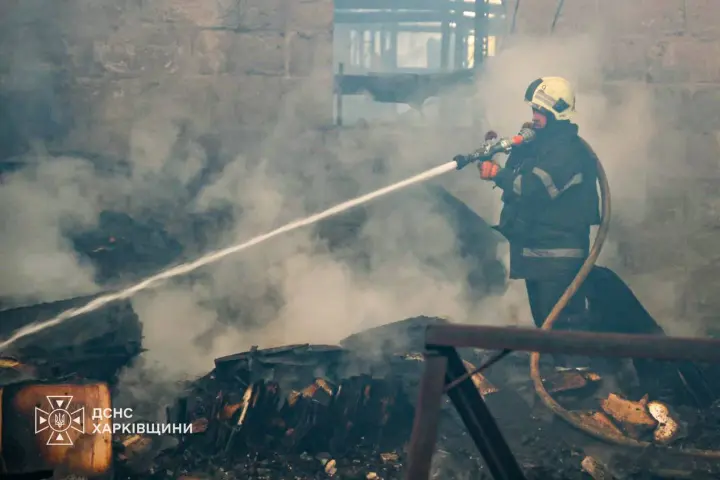 У Харкові кількість загиблих через авіаудари зросла до шести - під завалами виявили фрагменти тіла