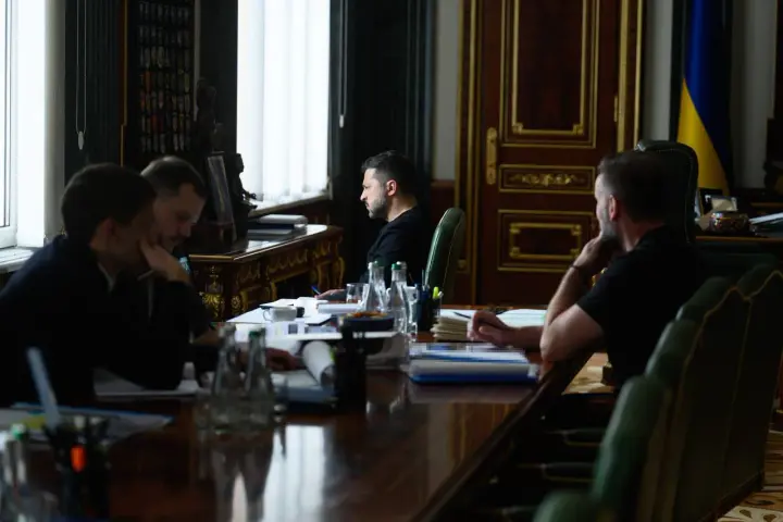 Зеленський: розвідка повідомила про підготовку росіян до масованого удару, готуємо протидію