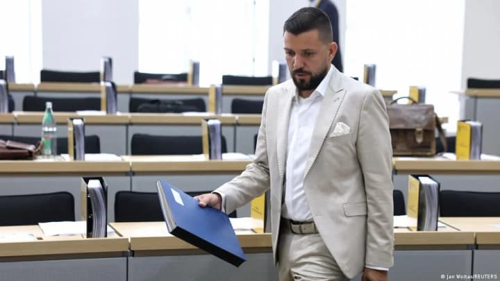 В Германии впервые политик от ультраправой АдГ стал главой федеральной земли