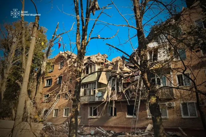 "Russian army "gave" Putin "gift" of destroying residential building in Pryluky," attacked energy infrastructure - Zelenskyy on Russia's shelling