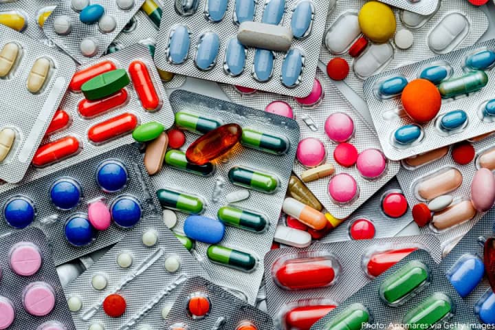 Може допомогти у фармацевтиці: Нобелівську премію з хімії 2026 року присудили за пов'язані з гомохіральністю відкриття