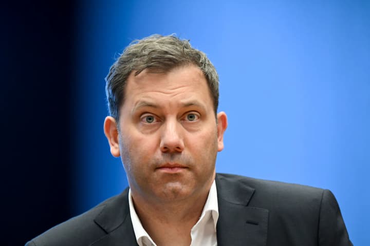 Німеччина розкритикувала спроби США повернути росію на світову арену