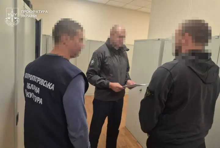 Three police officers in Dnipropetrovsk region suspected of armed robbery involving gunfire for $68,000