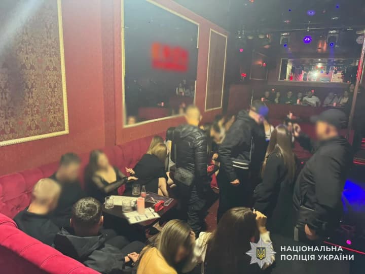 У Львові в нічних клубах сталася серія крадіжок і шахрайств на 3 млн грн - поліція провела обшуки