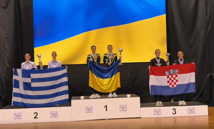 Ukrainian women became European cheerleading champions in the duet category for the fourth time