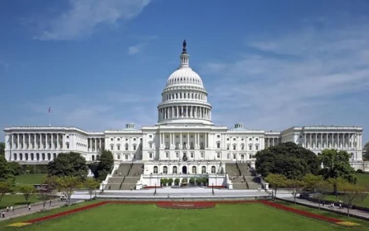 Democrats plan investigation into Trump diesel deal — Axios