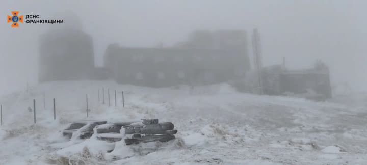 Карпати засипало снігом - як виглядає Піп Іван та Драгобрат