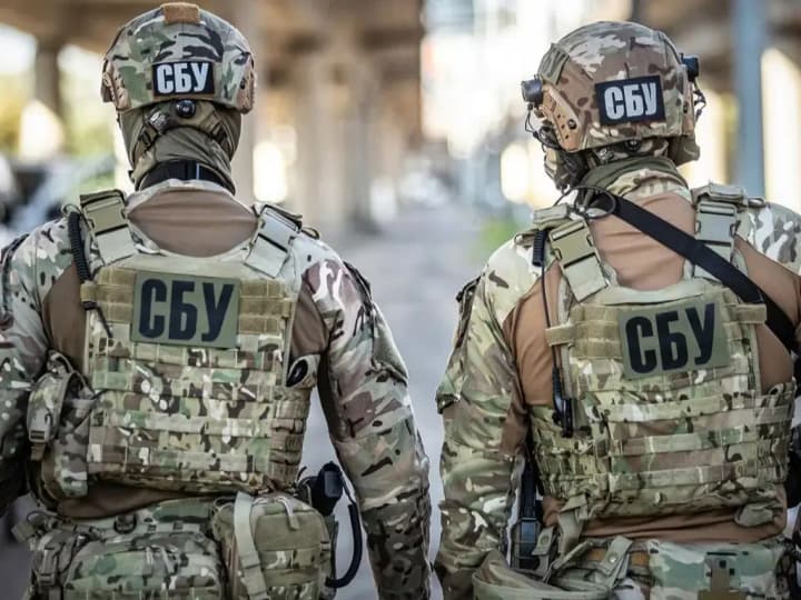 Двоє російських контрактників втекли з фронту і хотіли пробратися до Києва - їх затримала СБУ