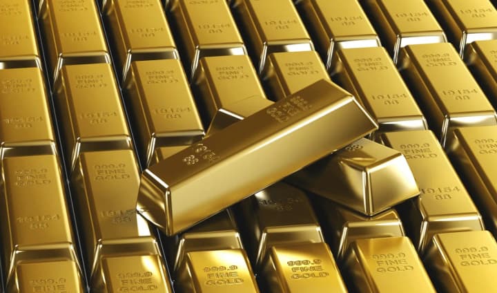 Золото подешевшало до 4053,90 долара за унцію після рішення ФРС США щодо ставок