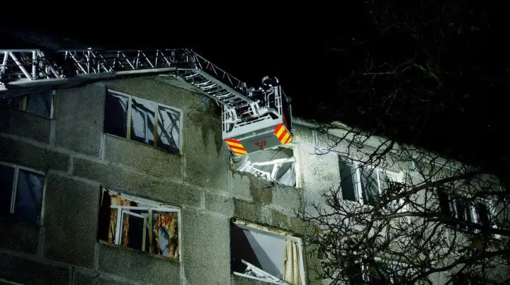 Не лише вокзал: дрон рф влучив в гуртожиток ПТУ Дніпра, постраждали студентки