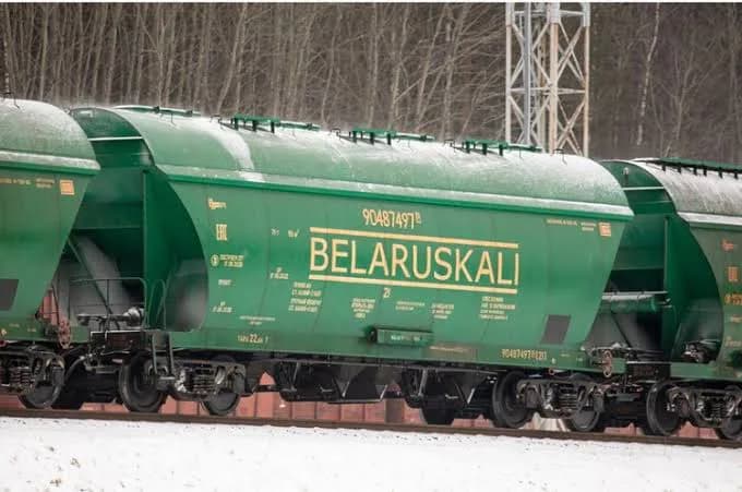 Trump pressures Lithuania to open its ports for Belarusian potash exports despite EU sanctions