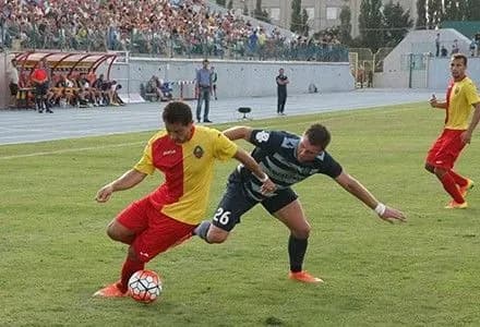 olimpik-u-rezultativnomu-matchi-zavdav-porazki-karpatam