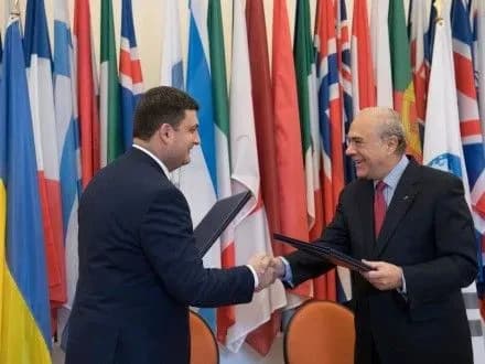 v-groysman-pidpisav-ugodu-pro-prodovzhennya-diyi-memorandumu-pro-vzayemorozuminnya-mizh-oesr-ta-ukrayinoyu