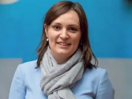 zastupnitsya-golovi-minekonomrozvitku-yu-kovaliv-zadeklaruvala-akustichni-kolonki